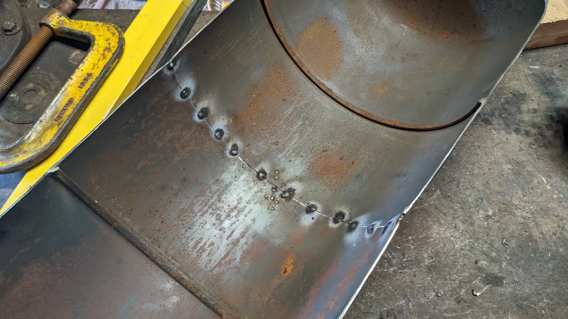 soldadura por puntos del comedero de la botella de gas