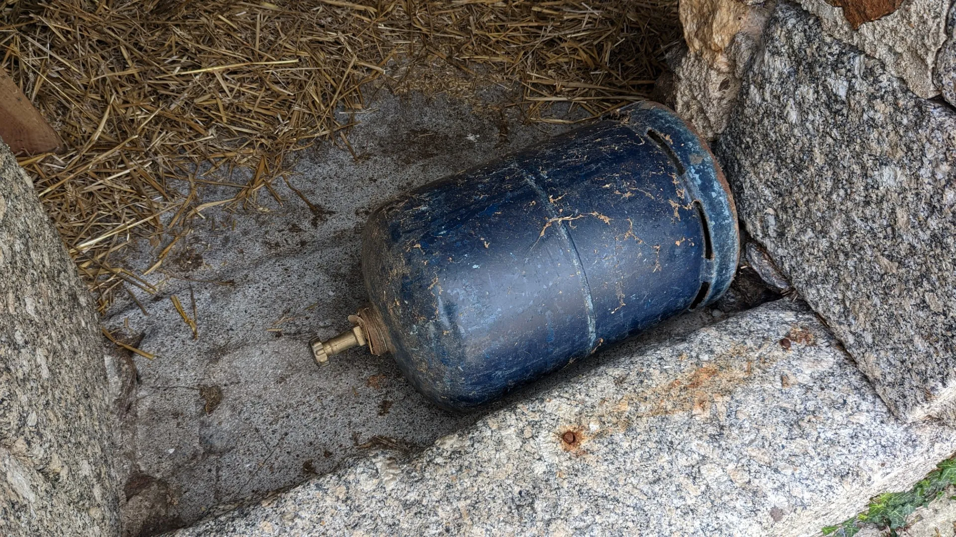 dimensionamiento de la canaleta para botellas de gas