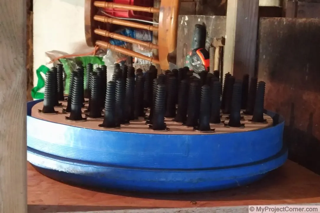 assemblage d'une plaque de plumeuse à poulet fait maison