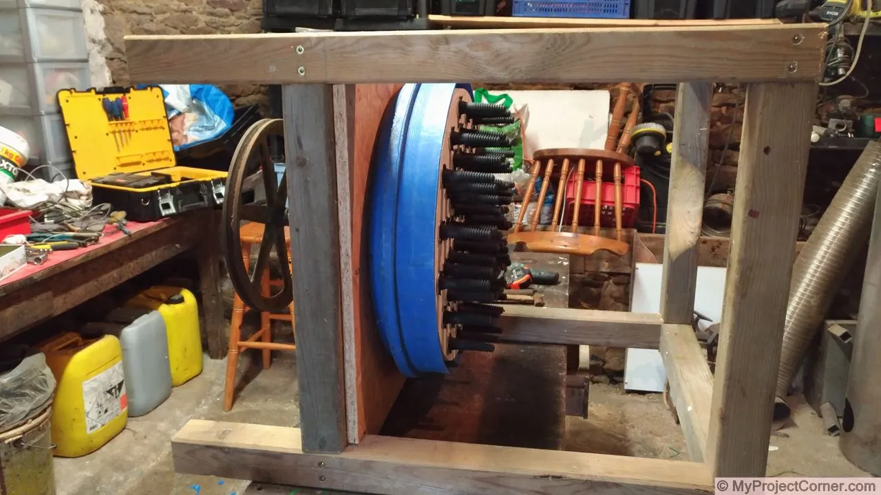 Construction et assemblage d'un plumeuse à poulets