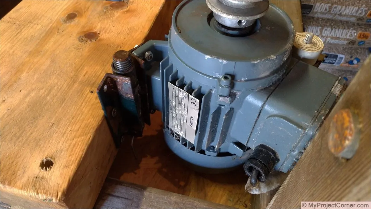 Homemade chicken Le moteur 0,5 CV