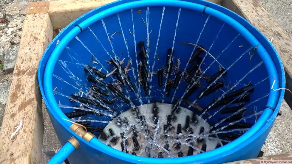 système d'eau pour plumeuse à poulet whizbang fait maison