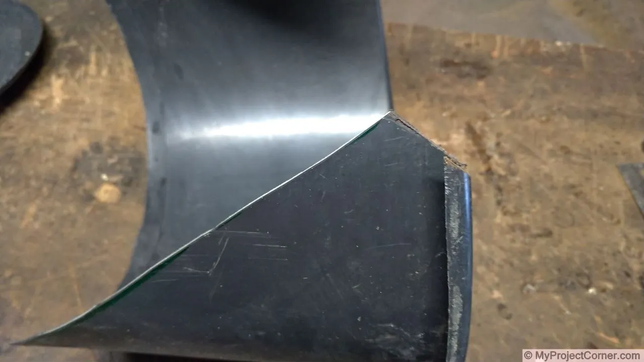 Le dégagement final pour le cône d'abattage des poulets