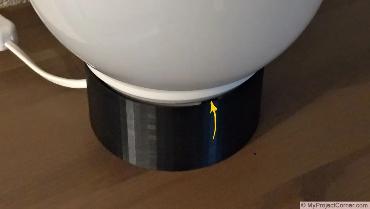 Huecos visibles en el montaje de la lámpara de amanecer