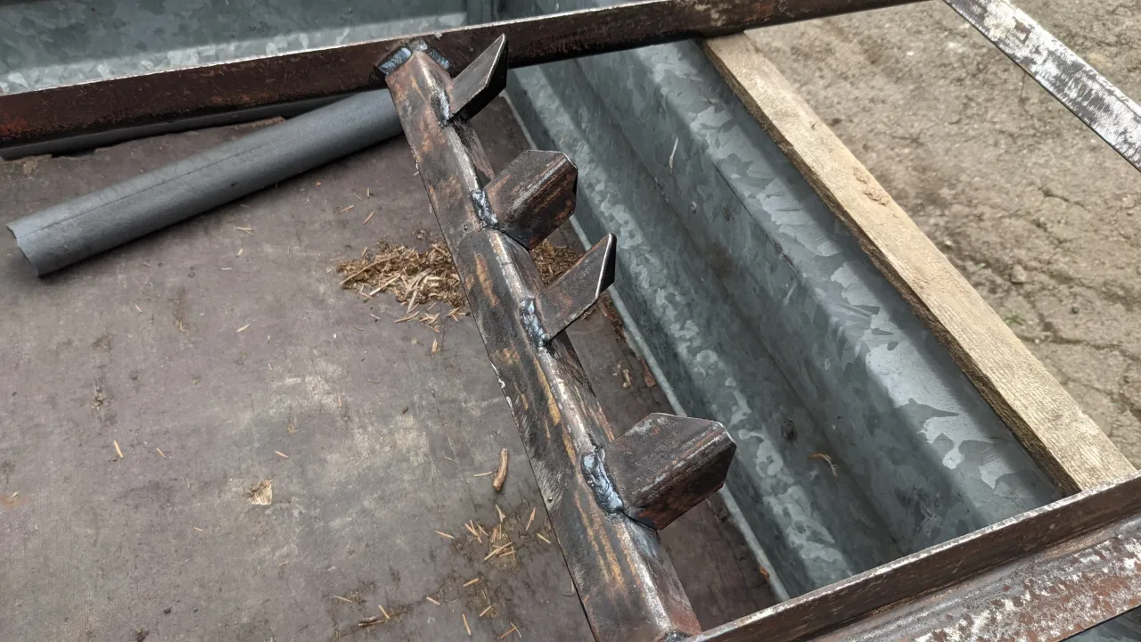 Localizadores de ruedas de portabicicletas caseros para remolques de coches