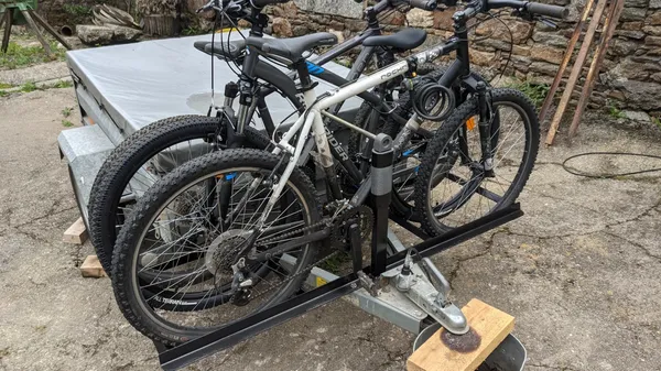 Portabicicletas para el remolque del coche 
