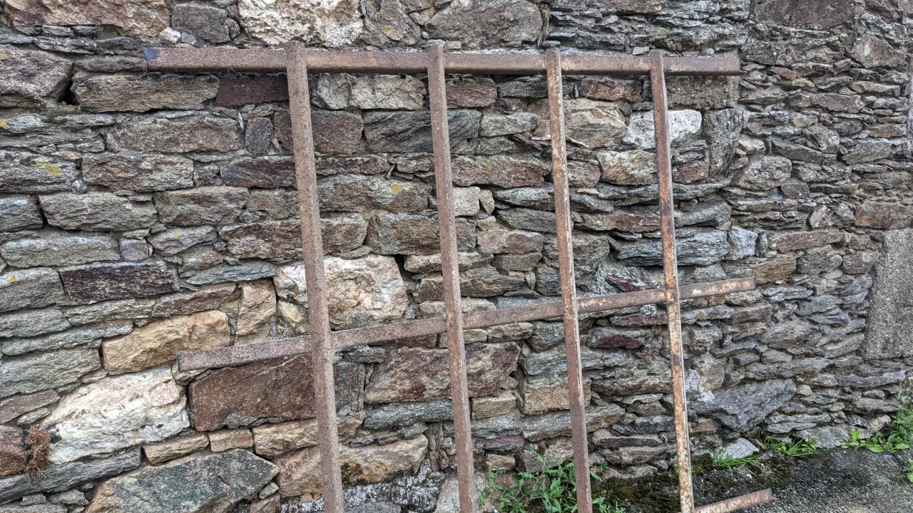 Portabicicletas casero con remolque de coche