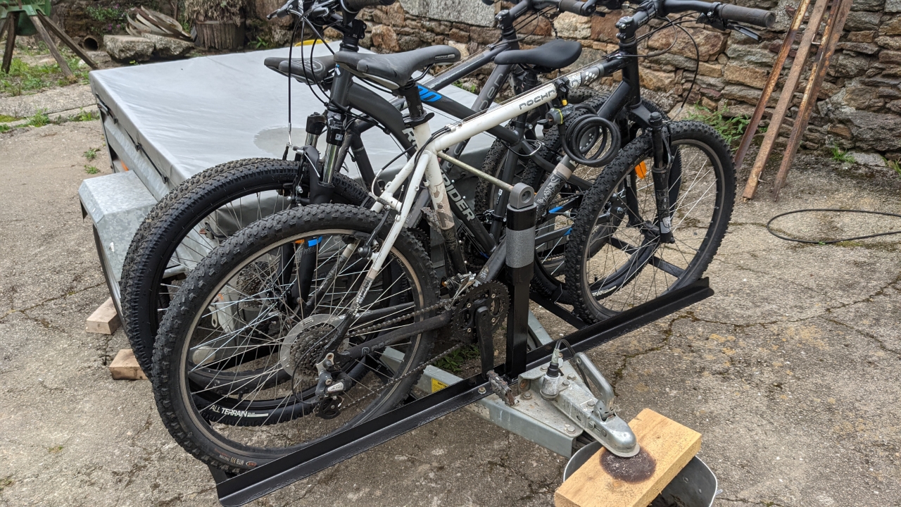 Bike rack on outlet back of camper trailer