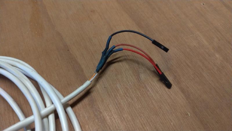la fabrication du câble pour le détecteur de souris