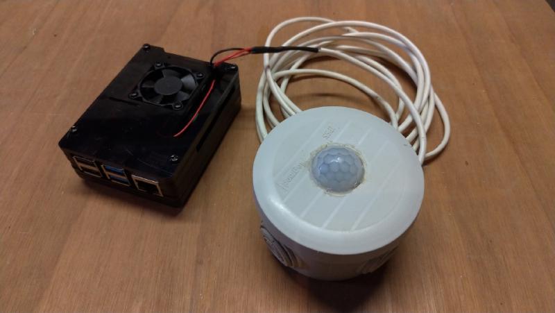 The finished mouse detector using a Raspberry Pi